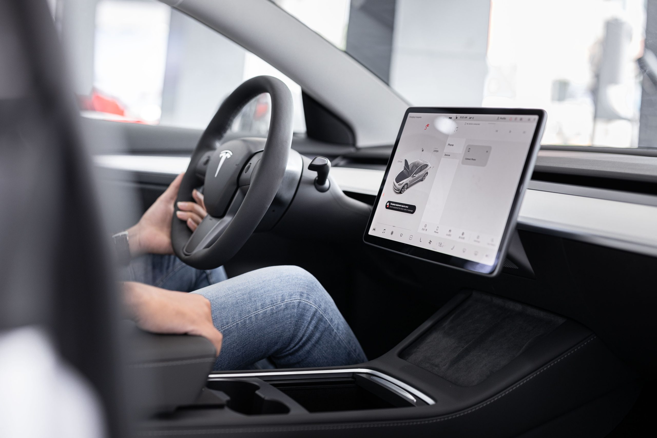 WHAT IS TESLA PREMIUM CONNECTIVITY AND ITS BENEFITS?