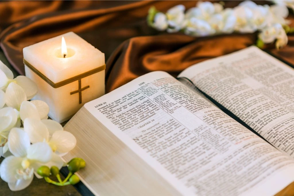 bible-with-candles-