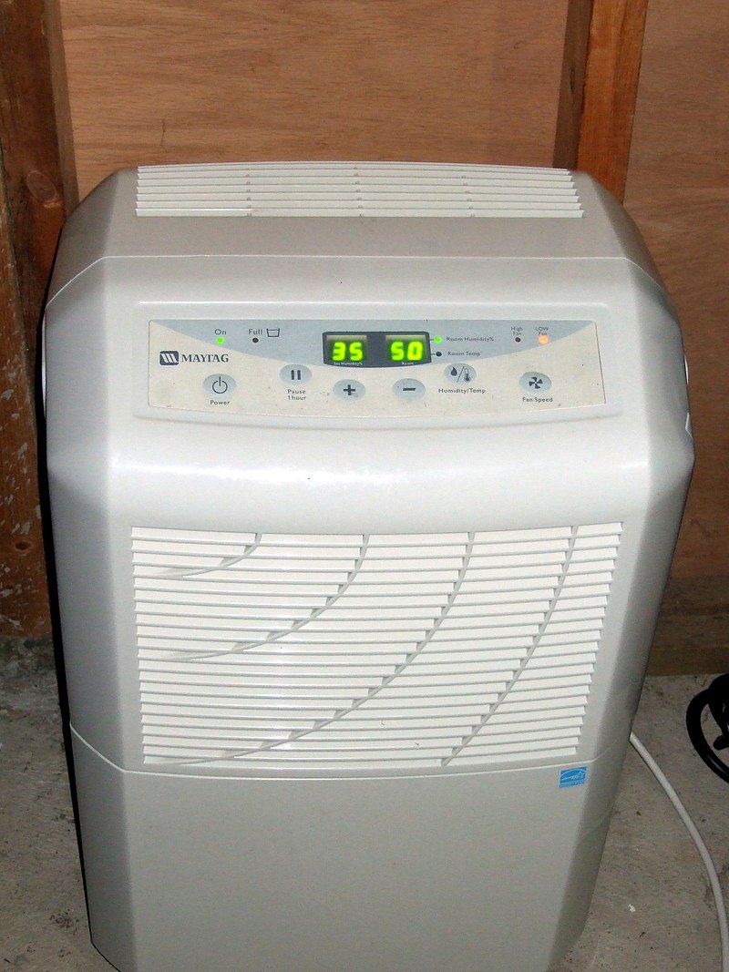 Maytag_dehumidifier1