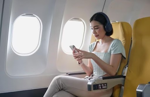 How To Listen To Music On A Plane
