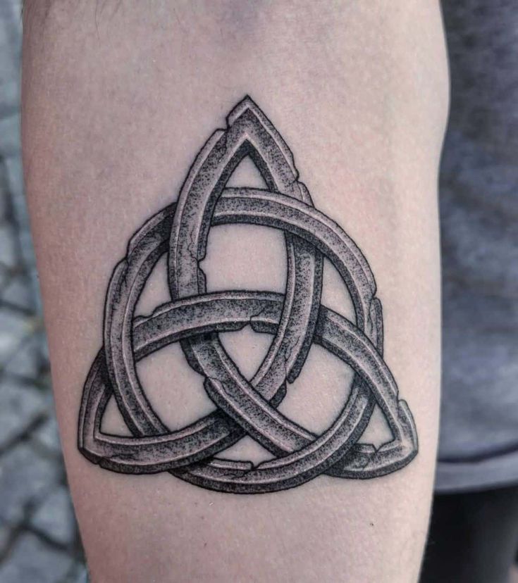 celtic triangle tattoo