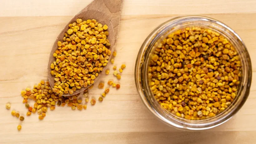 what does bee pollen taste like